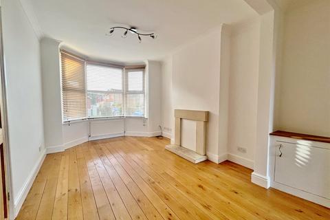 2 bedroom terraced house to rent, Ivy Lane, West Sussex PO22