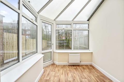 4 bedroom house to rent, Elderfield Place, London SW17