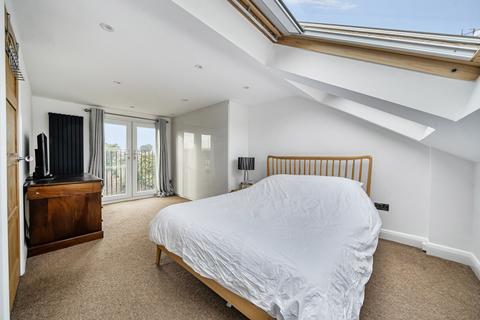 4 bedroom semi-detached house for sale, Bushy Park Road, Teddington, TW11