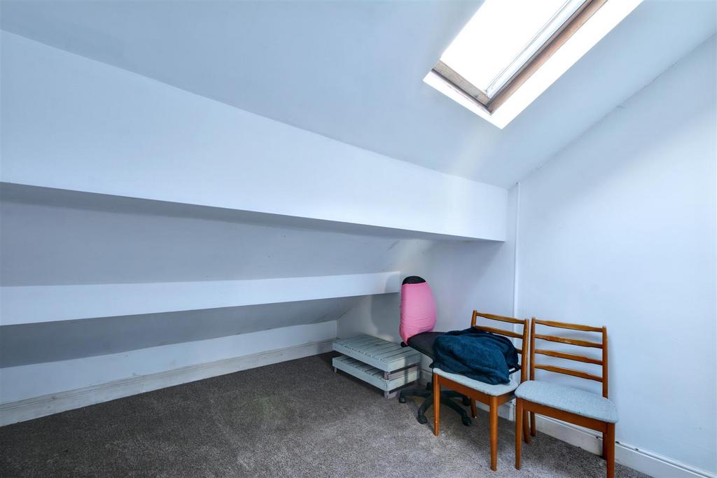 Bedroom 4.jpeg