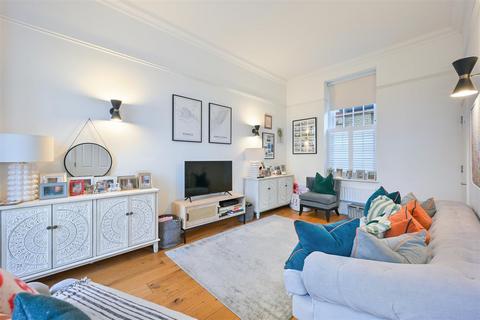 2 bedroom maisonette for sale, Eastman Way, Epsom
