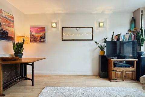 2 bedroom flat for sale, Stirling Road, Brislington, Bristol, BS4 3PD