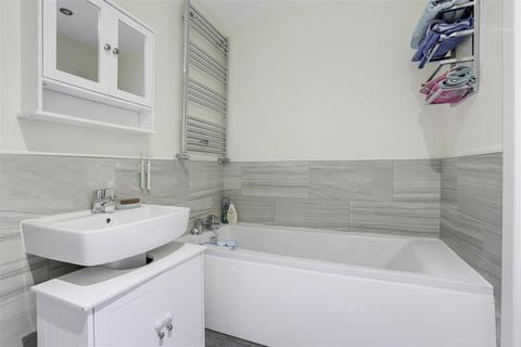 3 bedroom end of terrace house for sale, Burford Street, Arnold NG5