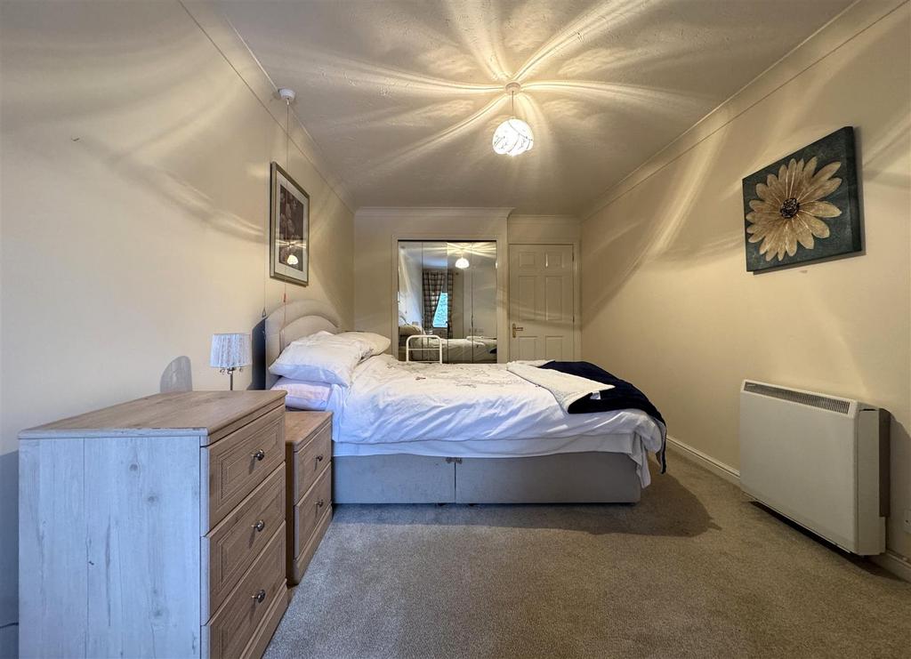 Bedroom 1.1.jpg