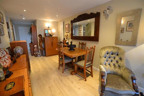 3 bedroom detached house for sale, 117 Etnam Street, Leominster