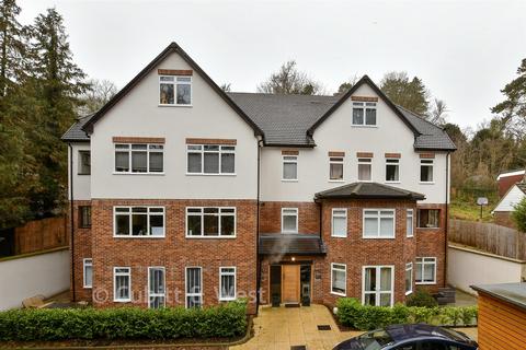 2 bedroom ground floor flat for sale, Welcomes Road, Kenley, Surrey