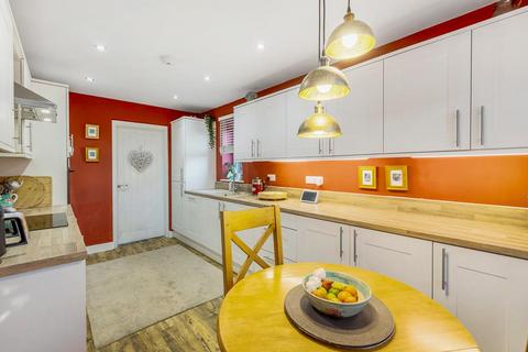 4 bedroom detached house for sale, Kensington Close, Donington