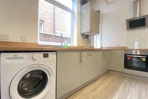 3 bedroom terraced house for sale, Broughton Avenue, Doncaster