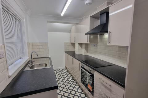 2 bedroom terraced house to rent, King Street, Loughborough LE11