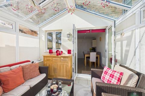 undefined, Argyll Court, Southgate RH11
