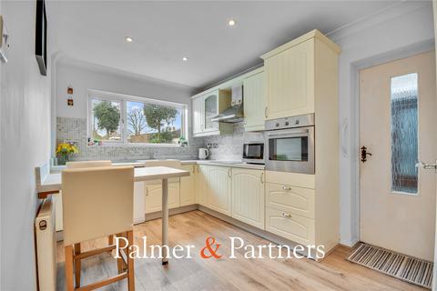 3 bedroom bungalow for sale, Fraser Close, Essex CM2