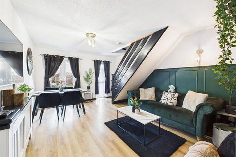 2 bedroom end of terrace house for sale, Maple Close, Hardwicke, Gloucester, Gloucestershire, GL2