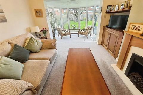 3 bedroom detached house for sale, Avondale Road, Aldershot