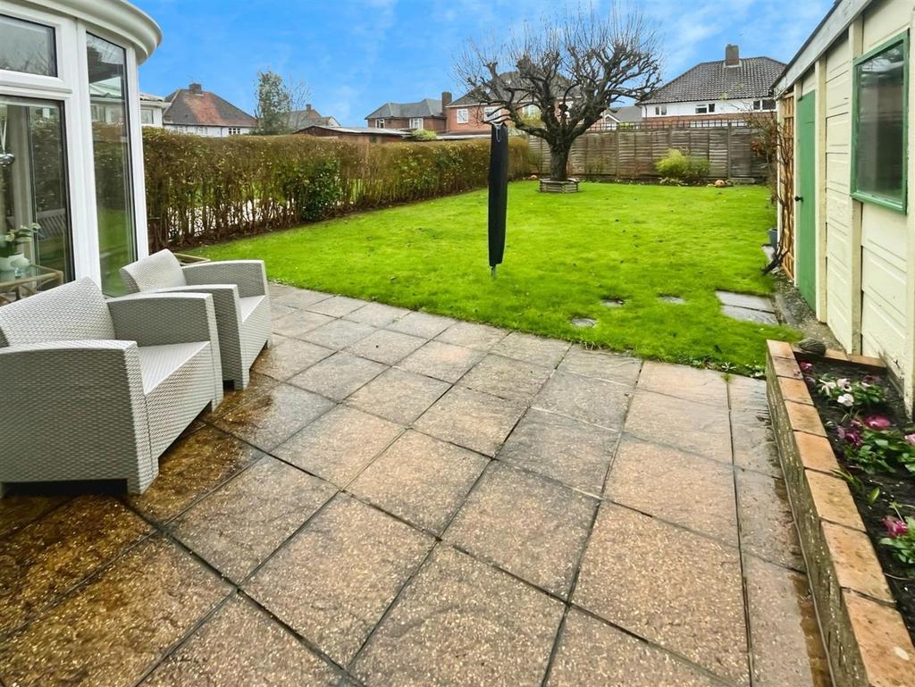 Garden patio.jpeg