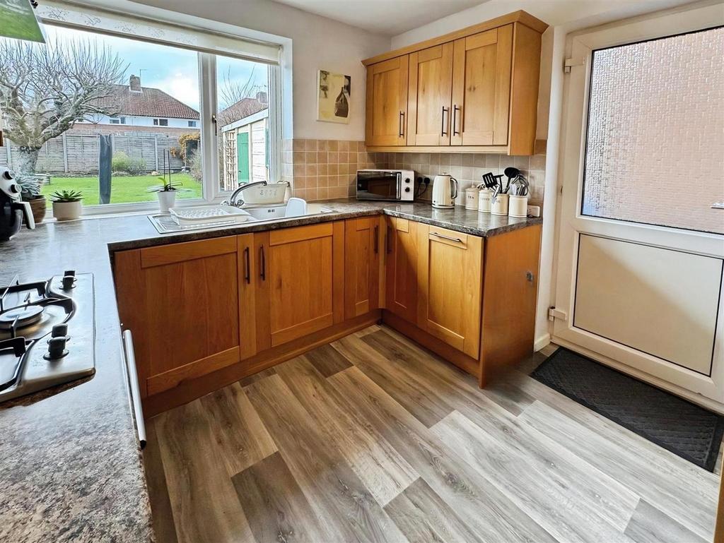 Kitchen1.jpg