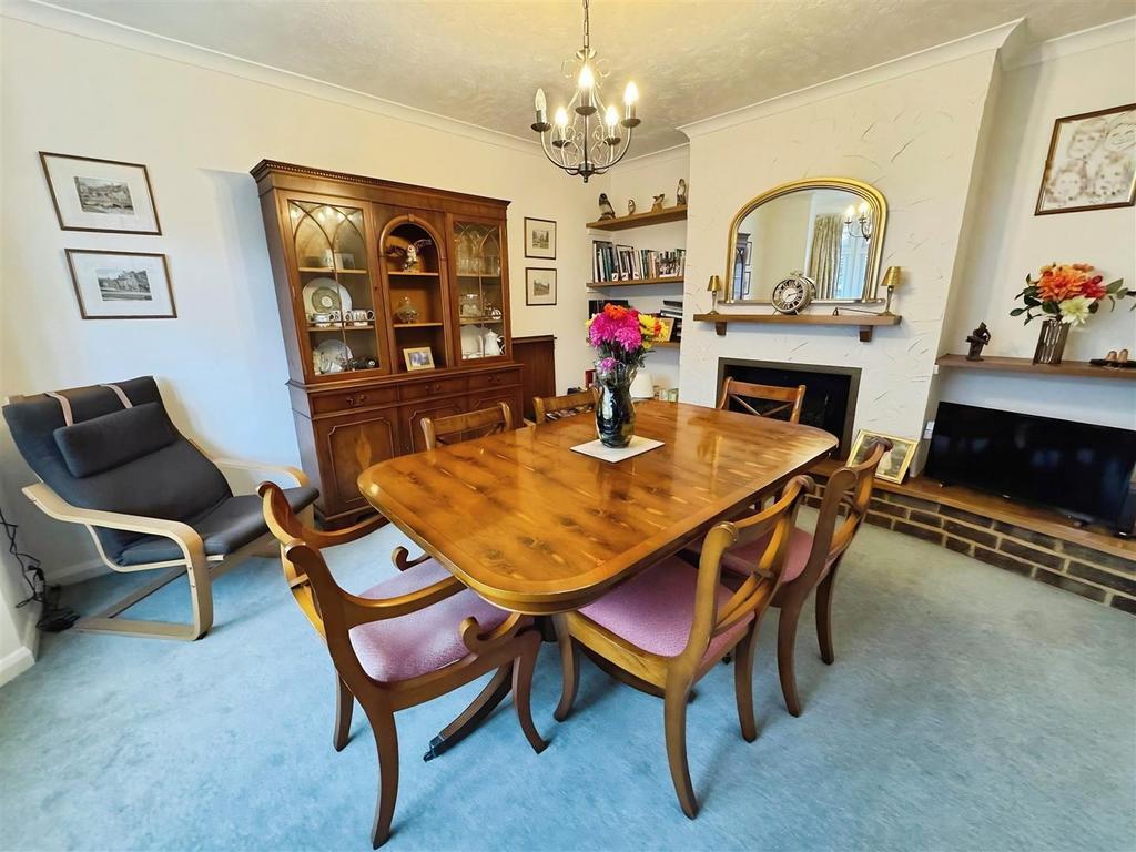 Dining Room.jpg