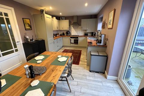 3 bedroom semi-detached house for sale, Stanford Way, Rugby CV22