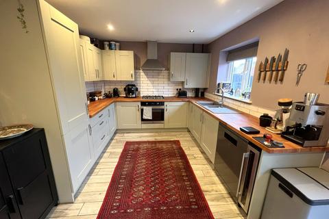 3 bedroom semi-detached house for sale, Stanford Way, Rugby CV22