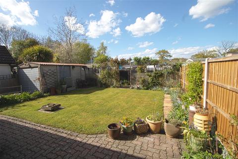 2 bedroom semi-detached bungalow for sale, Jacqueline Gardens, Billericay CM12