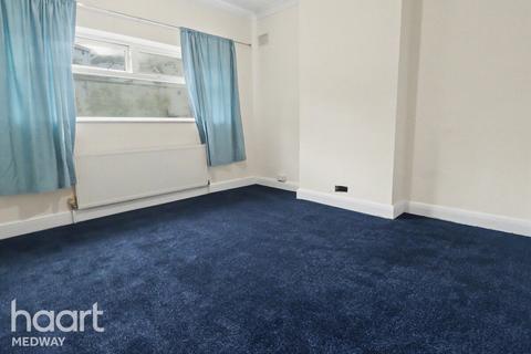 1 bedroom apartment to rent, Boundary Road, CHATHAM
