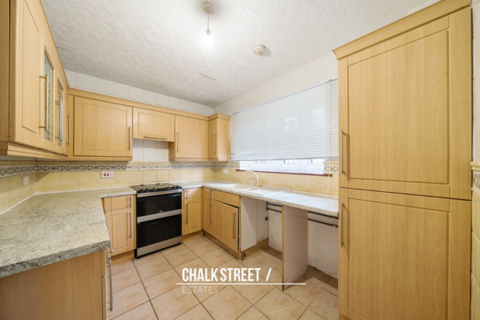 3 bedroom terraced house for sale, Redcar Road, Romford, RM3