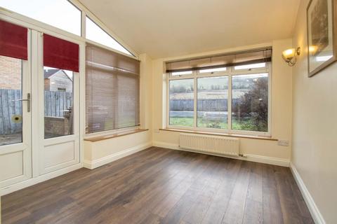 3 bedroom detached house to rent, Hylton Close, Langley Park, Durham