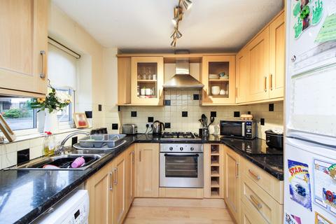 2 bedroom terraced house to rent, Coppice Way, Droitwich, WR9