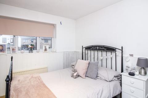 2 bedroom terraced house to rent, Coppice Way, Droitwich, WR9