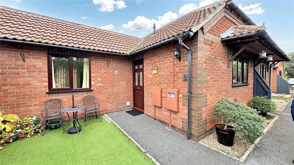3 Eaton Court