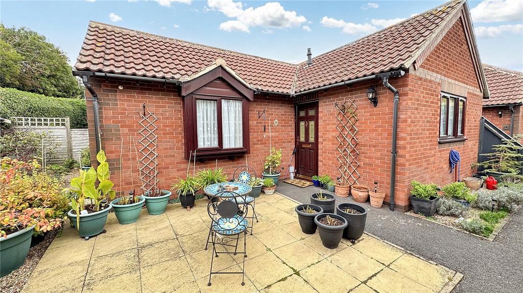 4 Eaton Court