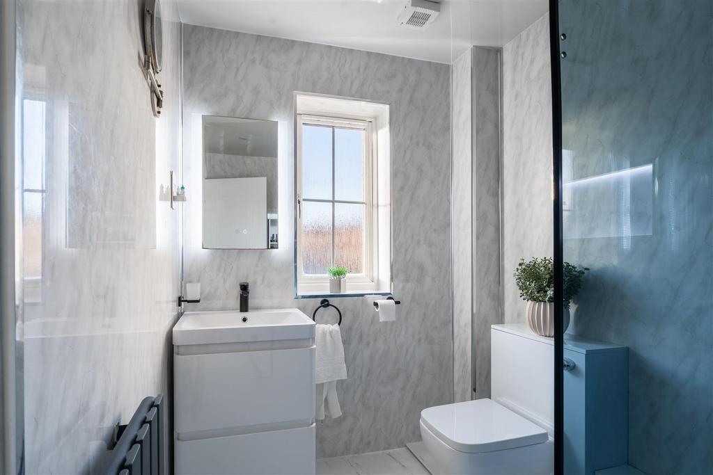 Ensuite.jpg