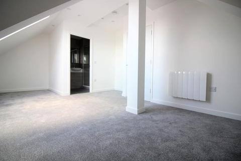 1 bedroom apartment to rent, Century Court, Bracknell RG12
