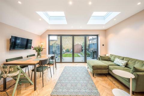 3 bedroom terraced house for sale, Eastcombe Avenue, London SE7