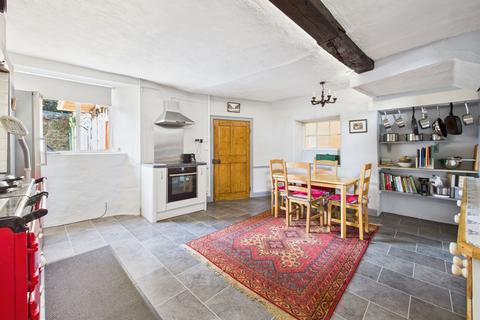 4 bedroom semi-detached house for sale, Park Street, Towcester, NN12