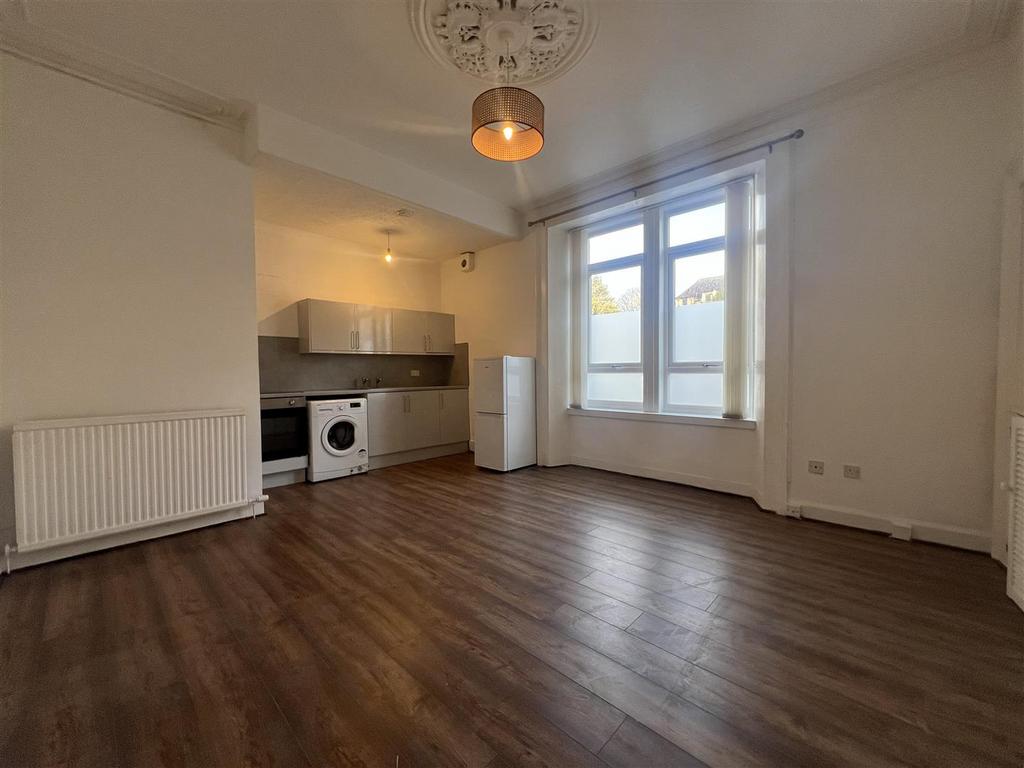 Lounge/Kitchen