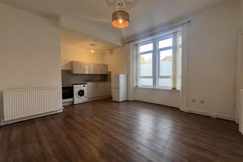 undefined, Mount Pleasant Street, Greenock PA15