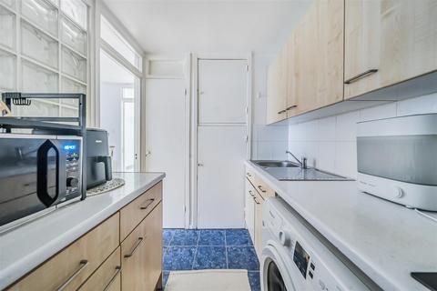 1 bedroom apartment for sale, Valley Place, Surbiton