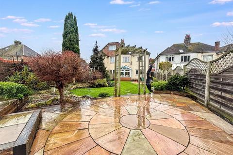 Harding Avenue, Eastbourne