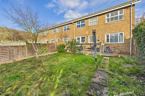 undefined, Hillary Close, Aylesbury, Buckinghamshire