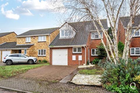 4 bedroom detached house for sale, Fallowfield, Sittingbourne, Kent, ME10