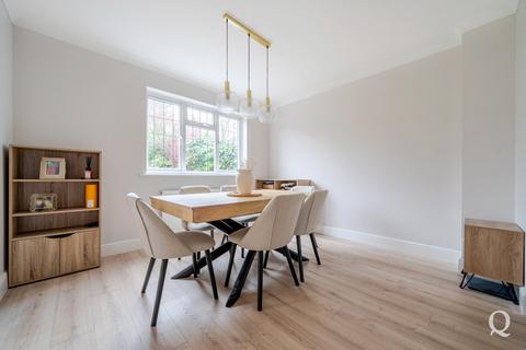 4 bedroom detached house for sale, Fallowfield, Sittingbourne, Kent, ME10