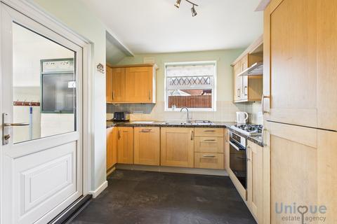 2 bedroom bungalow for sale, Troutbeck Road,  Lytham St. Annes, FY8