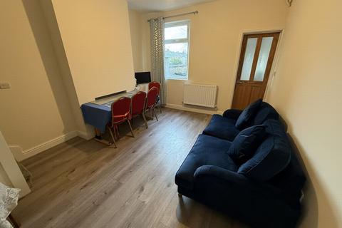 2 bedroom semi-detached house to rent, Lorne Road, Leicester, LE2