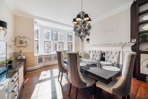 4 bedroom apartment to rent, Mount Street, Mayfair, W1K