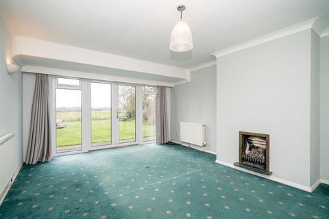4 bedroom detached bungalow for sale, Common Road, Kensworth, LU6