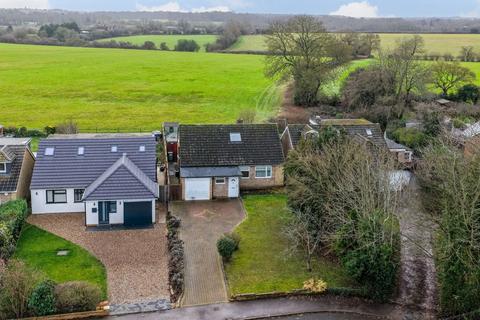 4 bedroom detached bungalow for sale, Common Road, Kensworth, LU6
