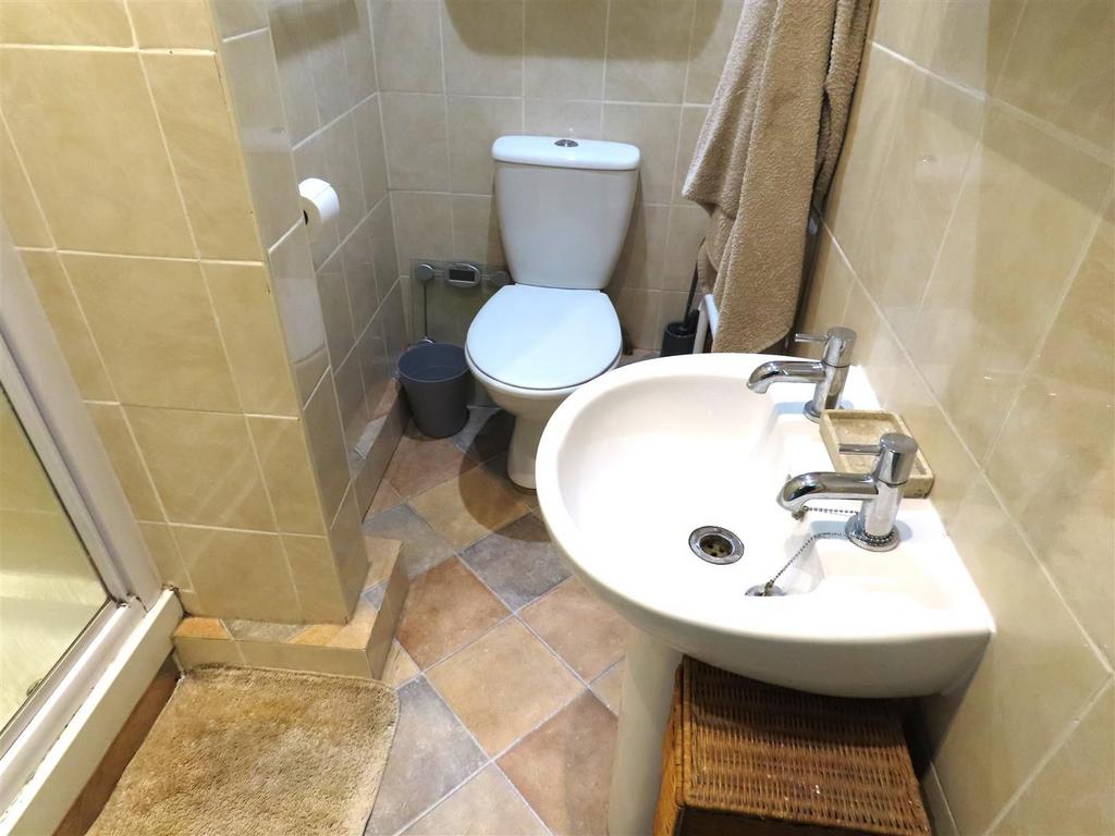 En suite shower room
