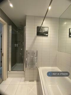1 bedroom flat to rent, The Sphere, London, E16