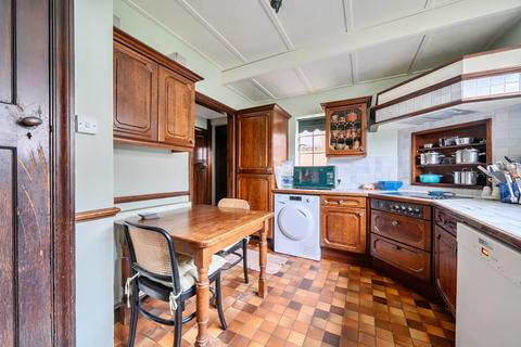 3 bedroom detached house for sale, Hill Crescent, London