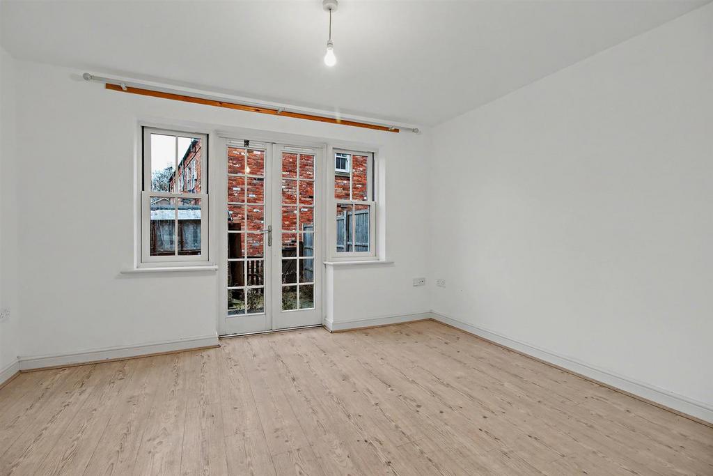 8673823-interior03-800.jpg